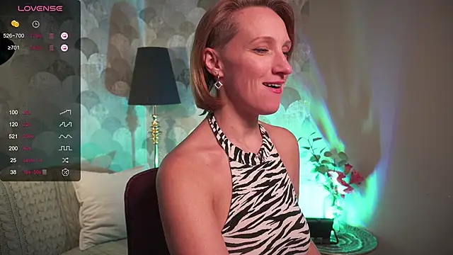 UmaTruewoman live sex cam