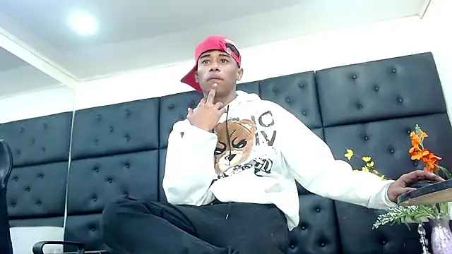 TonnyMarck live sex cam