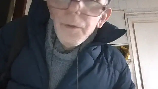 mariusica1@xh live sex cam