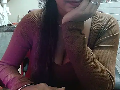 LovingPihu's cam snapshot