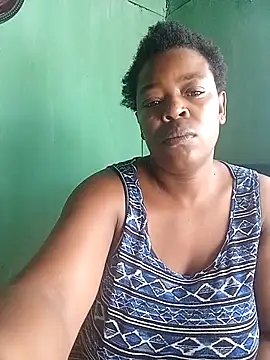 curvyloneah75 live sex cam