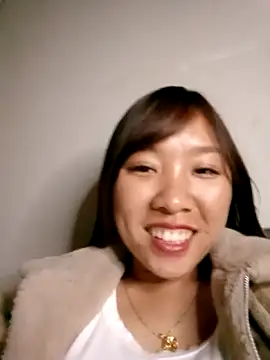 Minsssa20 live sex cam