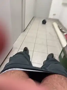 BIGDICK111000 live sex cam