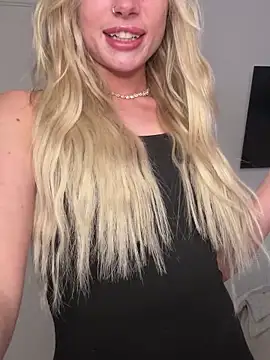 SexySaraxxoo live sex cam