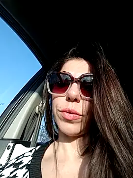 SaRa_4ULoVe live sex cam