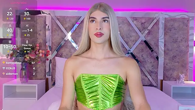 MaxiRogers live sex cam