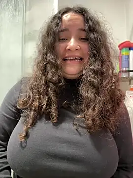 Sweet_sully__ live sex cam