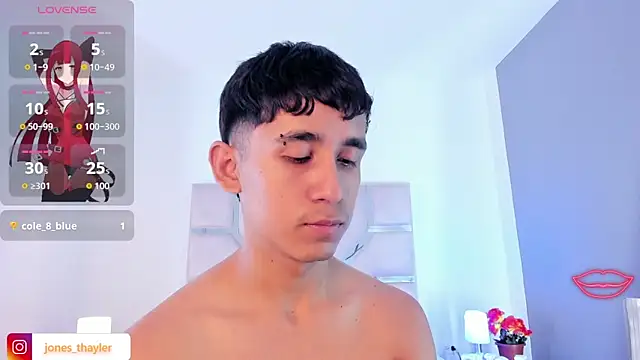 Thayler_jones live sex cam