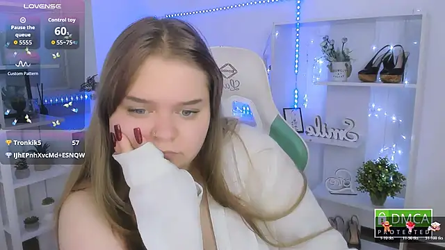 Erica__Alta's cam snapshot