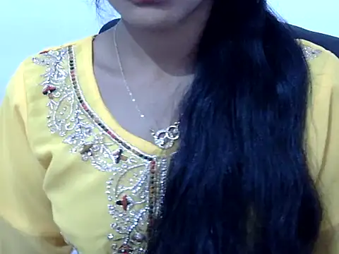 Khushi_v's cam snapshot