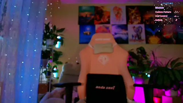 GoodWitch_'s cam snapshot