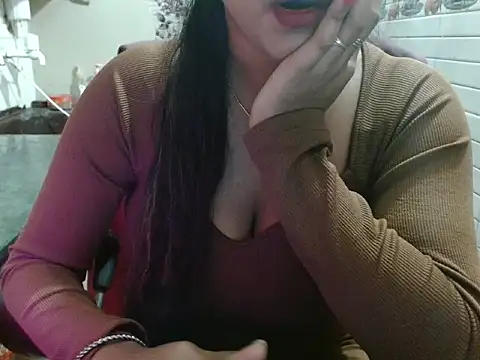 LovingPihu's cam snapshot