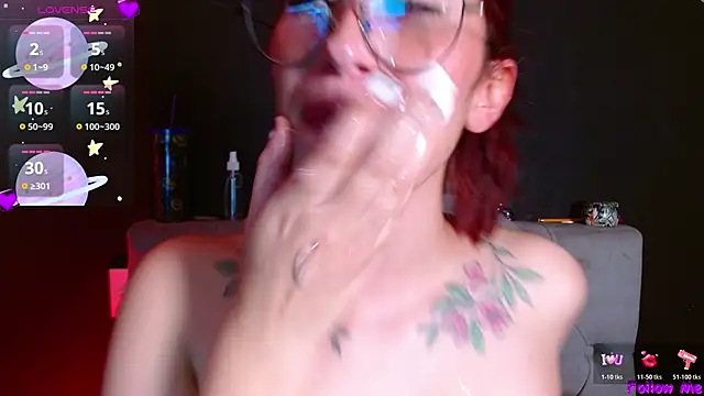 Red-moon1's cam snapshot