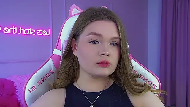 CrystalLyons's cam snapshot