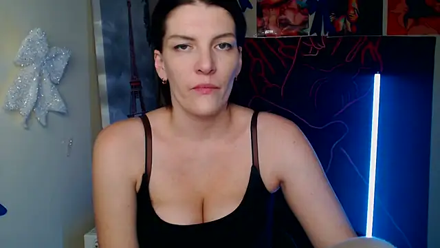 VanessaRey_'s cam snapshot