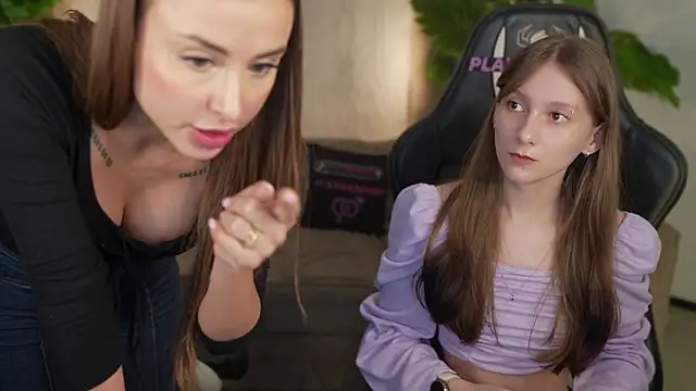 Luna_secretgirl's cam snapshot