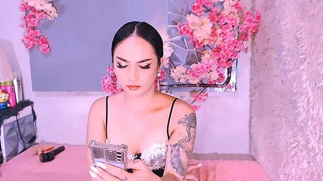 Oriental_Tiara live sex cam