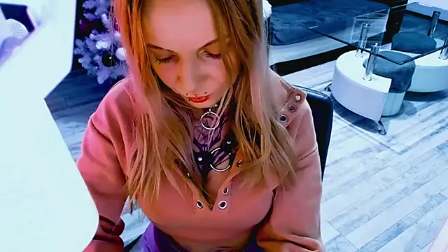 InesGold's cam snapshot