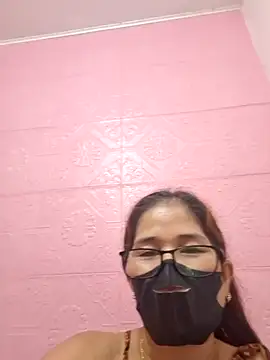 Loreanegel_kissme105's cam snapshot