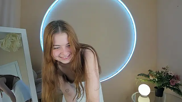 LunaRay_'s cam snapshot