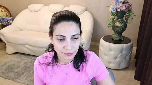 LovelyBeatrice's cam snapshot