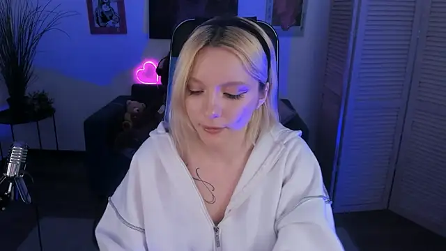 AuroraWrenfield's cam snapshot