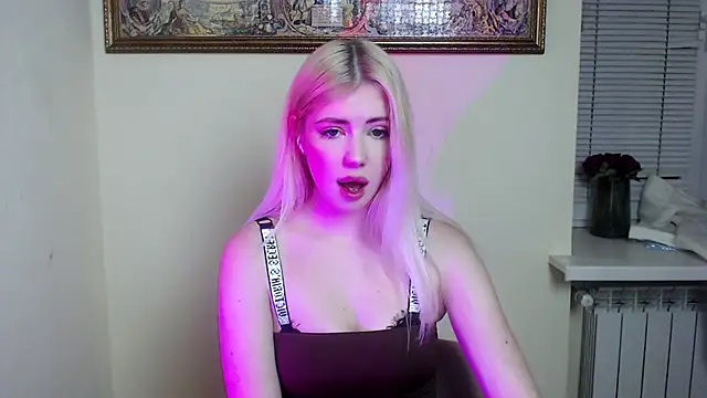 AliceHotty_'s cam snapshot