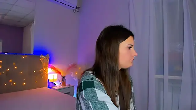 Laura_Leee's cam snapshot