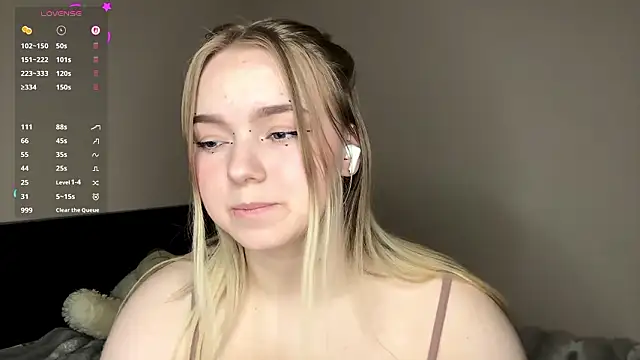 ZaraCreedon's cam snapshot