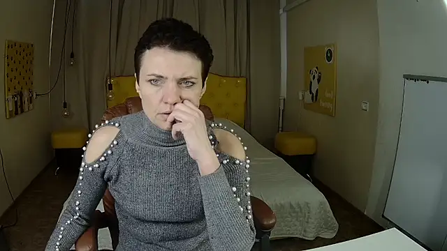 AvaSaturnian live sex cam