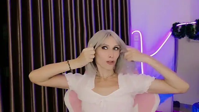 betty_xoxoo's cam snapshot