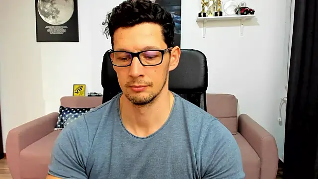 BrutusK08's cam snapshot