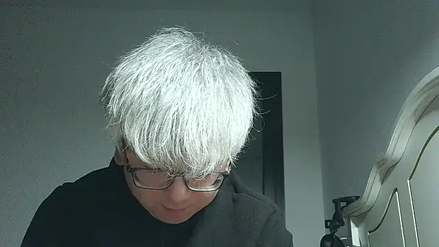 leoUSIR's cam snapshot