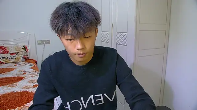 Chocolates-001's cam snapshot