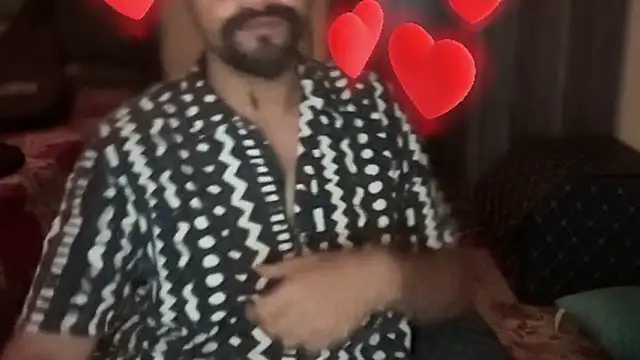 MakeMeAwareAah's cam snapshot