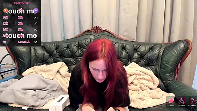 Lily_Viola's cam snapshot