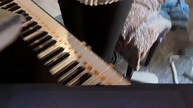 ClaireDeLunee's cam snapshot