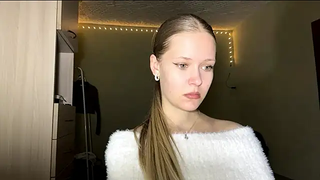 ZaidaSchwarten's cam snapshot