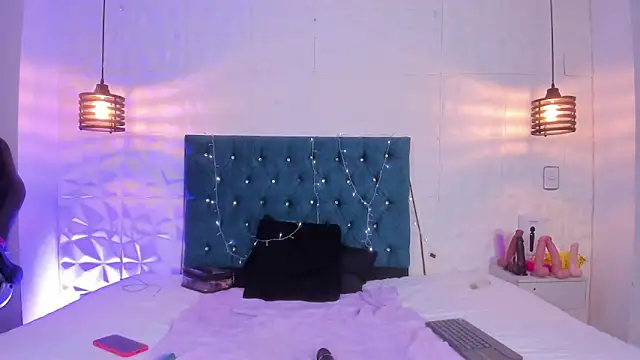 samantha_foxyy's cam snapshot