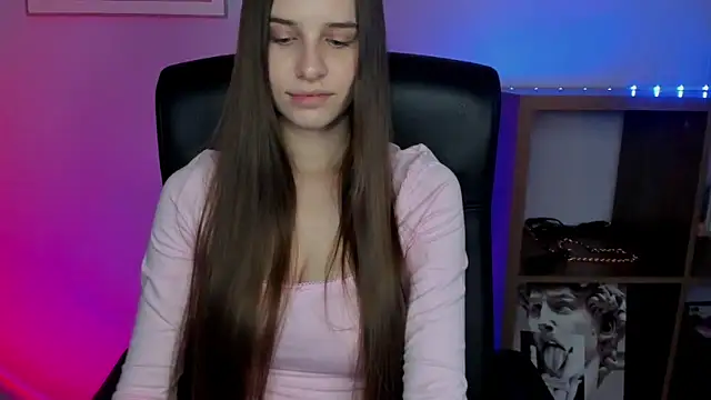 LuxMaya's cam snapshot