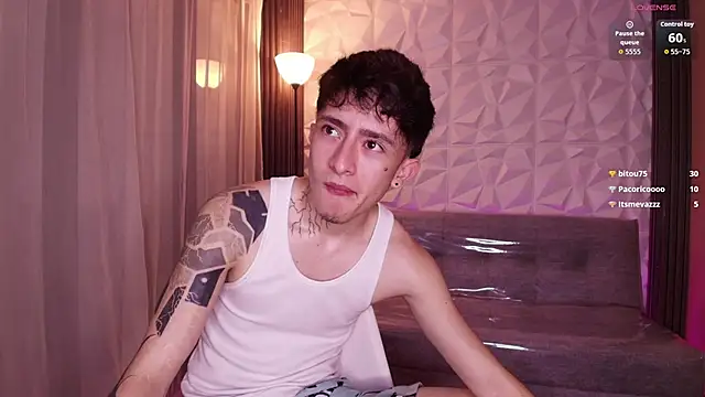 troy_rouge live sex cam