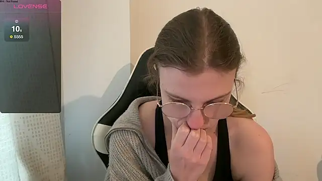 BustyKellyXXX's cam snapshot