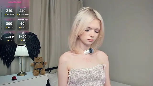 LaureMestler live sex cam