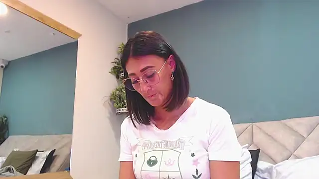 SharisWillian's cam snapshot