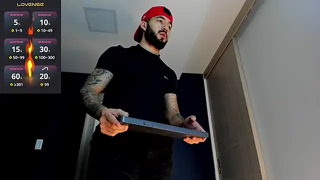 MarkWalker__'s cam snapshot