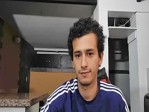 talktome4's cam snapshot