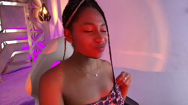 Queen_perla_ live sex cam