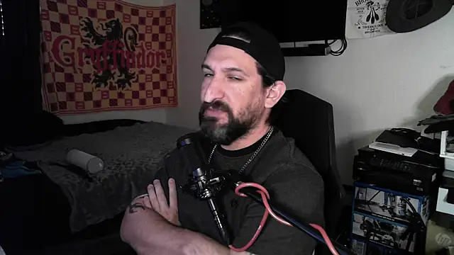 DevilPup75_'s cam snapshot