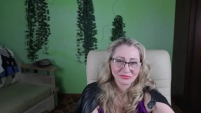 Habibi_Honeyy's cam snapshot