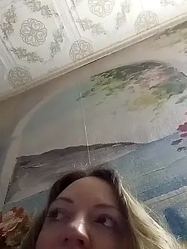 KattyLuuu's cam snapshot